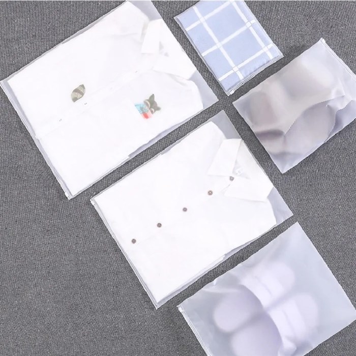 Пакет с бегунком матовый 17*25см  80 микрон 99010