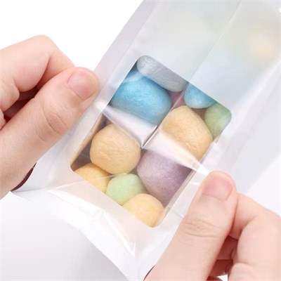 Квадропак пакет восьмишовный 140*240*70мм белый с окном сбоку (от 500шт) 777118-1