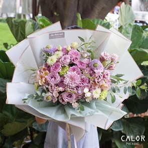 {{photo.Alt || photo.Description || 'Цветочная упаковка с печатью'}}